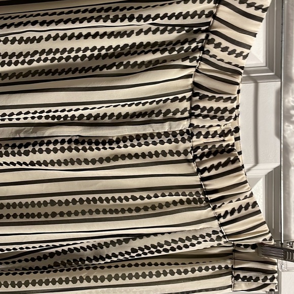 Chicos layered cream & black print skirt - Picture 3 of 10